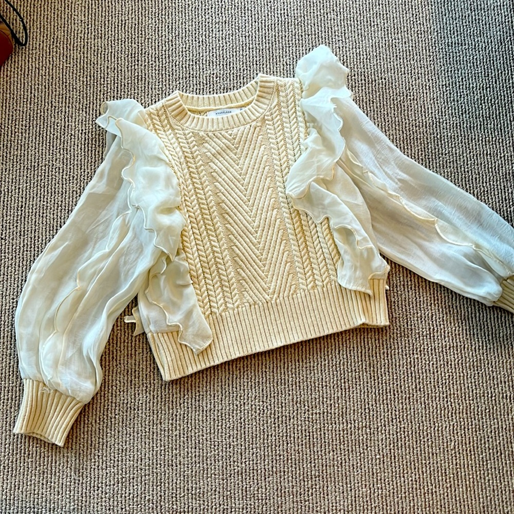 Avant Look cream sweater